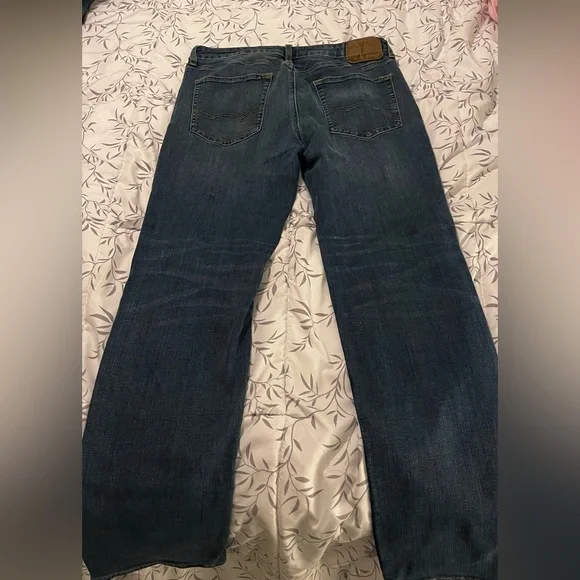 American Eagle Outfitters Men’s Flex Original Straight Medium Wash Denim Jeans - Picture 2 of 4